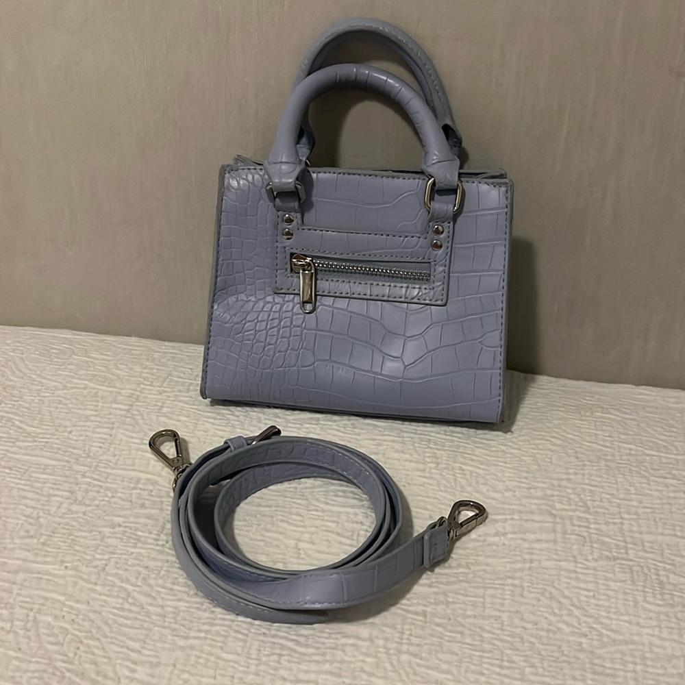 Cute crossbody/handbag in purple